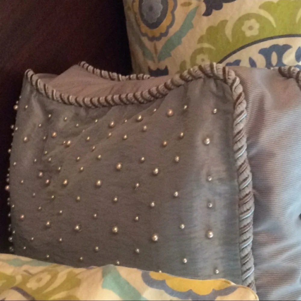 HIGH QUALITY! Silk Accent Pillow with Pearls ☆